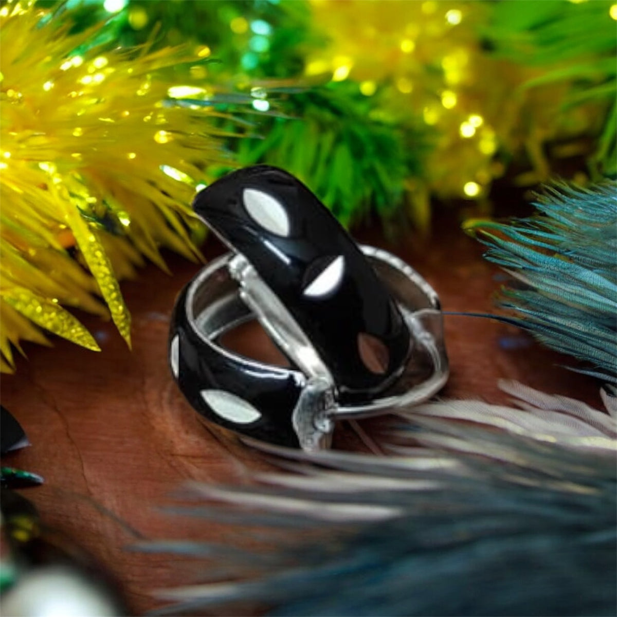Black Enameled Bali