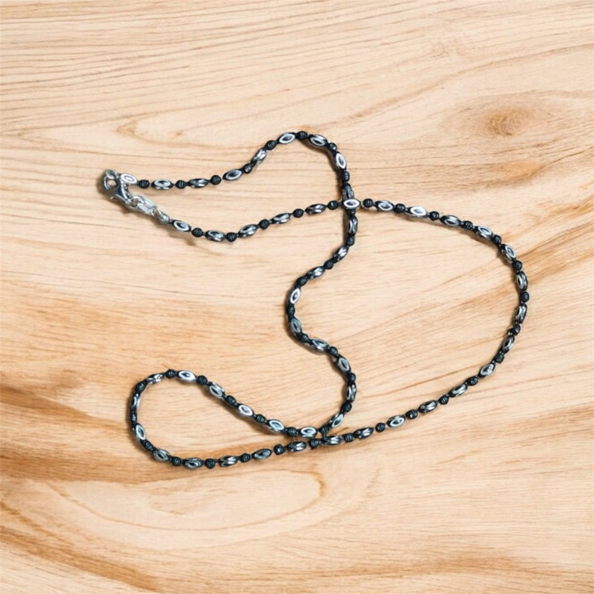 Black Eye Chain